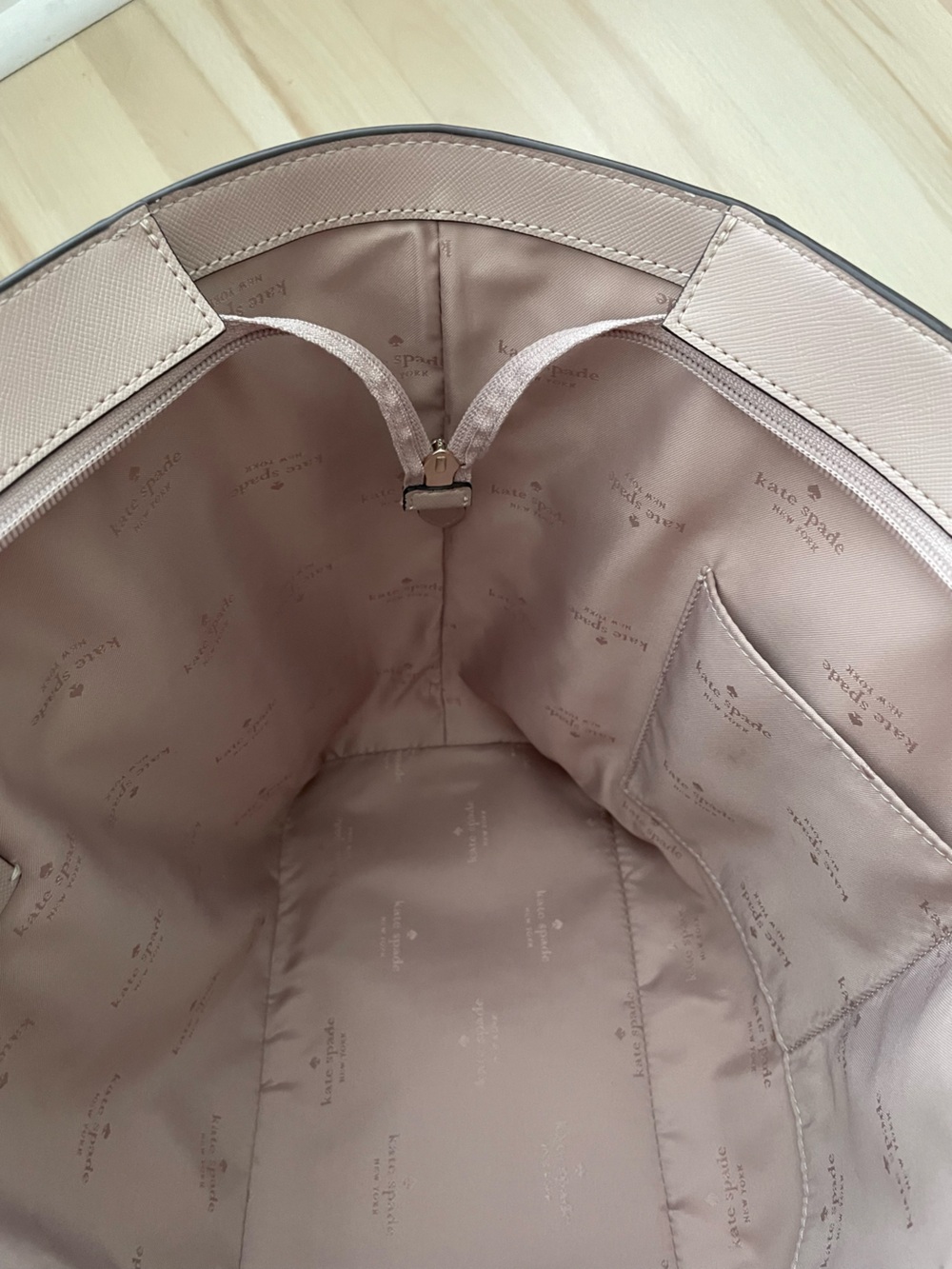 Kate Spade Dana Tote in Warm Beige - Great Condition! - Picture 9 of 16